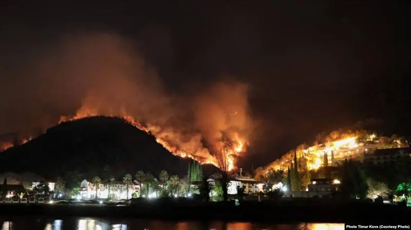 Пожары и политика