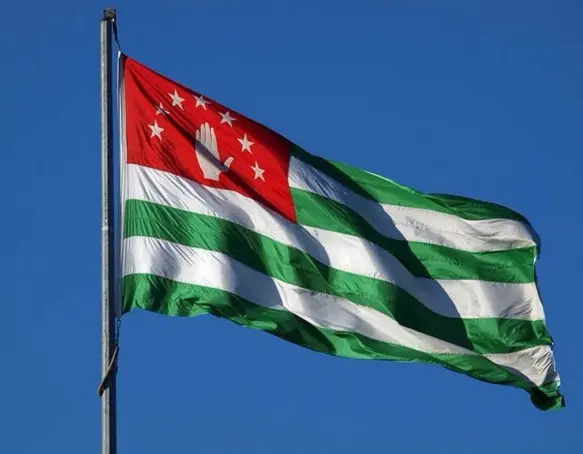 На грани коллапса: как планирует выживать Абхазия?