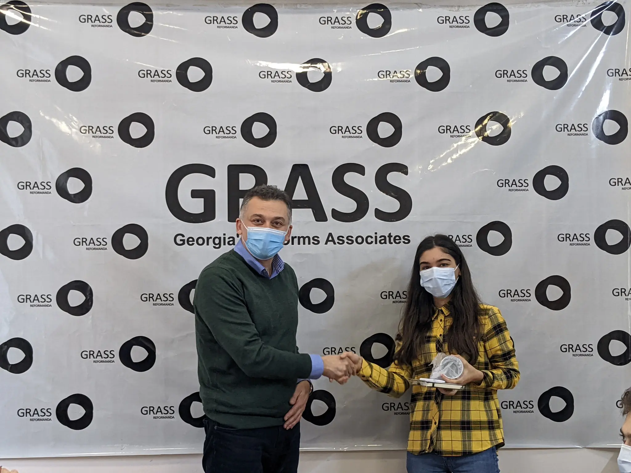 პროექტ "მოხალისე ფაქტჩეკერის" დაჯილდოება