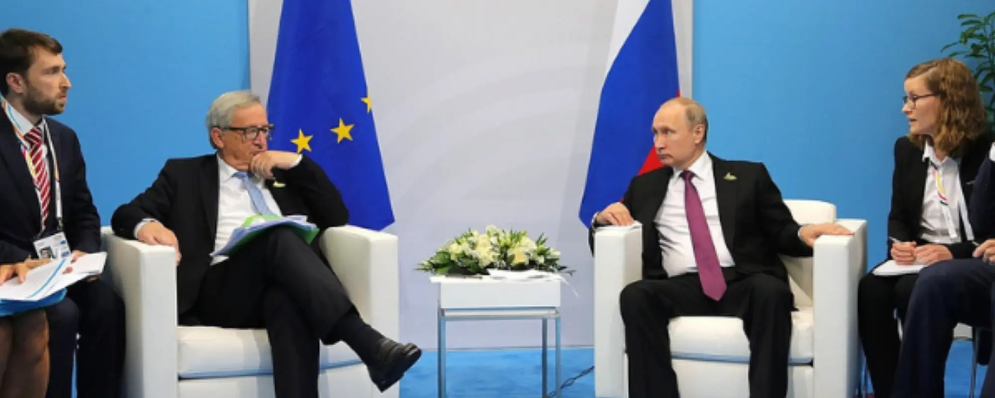 „Political masquerade passed off as a democratic change of government 